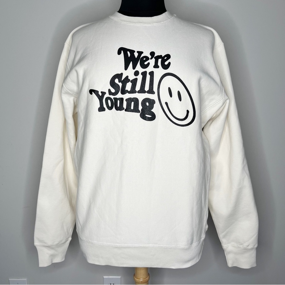 FANJOY Off White “We’re Still Young” Spellout Graphic Pullover Sweatshirt